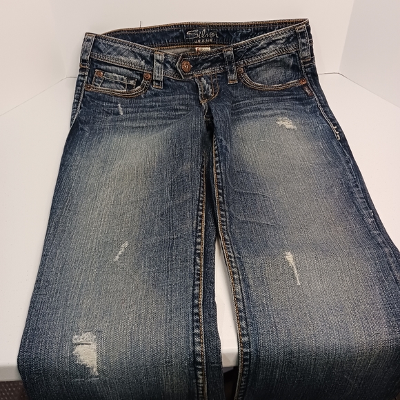 👖Silver Jeans "Tuesday" Distressed Ripped Jeans Size 27/33 EUC - Picture 7 of 10